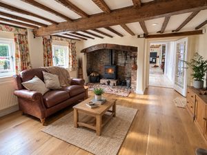 Sitting Room- click for photo gallery